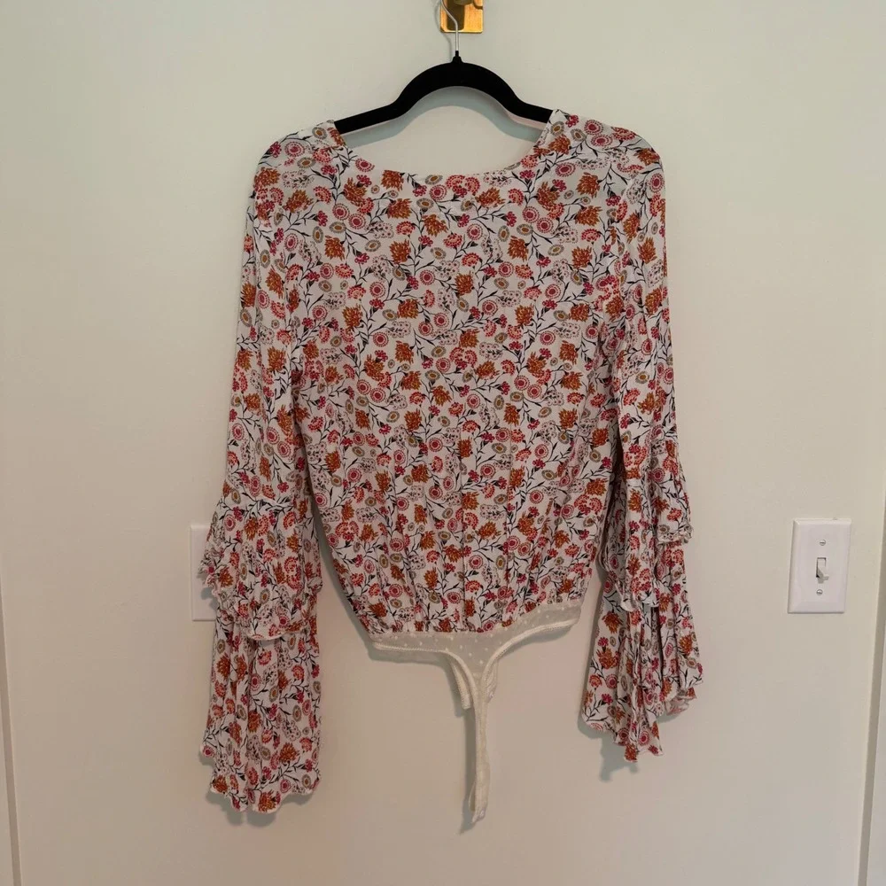 Free People Intimately She's Dainty Bell‎ Sleeve Bodysuit V-Neck Orange Pink XS
